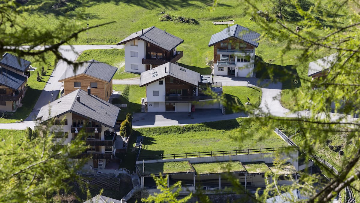 300 жители евакуирани: Дали е Блатен против следниот Brienz GR?