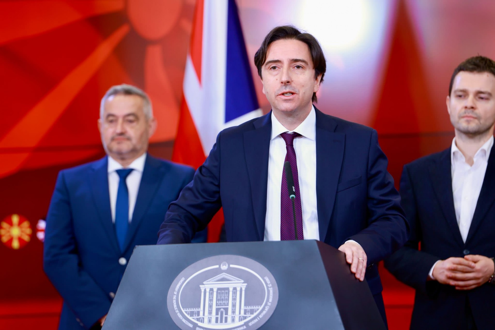 БРИТАНСКИОТ АМБАСАДОР ОБЈАВИ КОГА И КАДЕ ЌЕ БИДЕ ПОТПИШАН СТРАТЕШКИОТ ДОГОВОР: СДСМ има прашања за задолжувањето