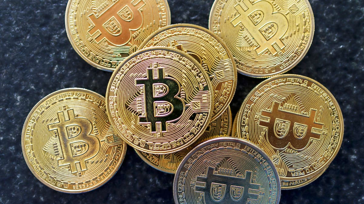 Крипто рекорд на повидок: Bitcoin е веднаш пред ново високо ниво на сите времиња