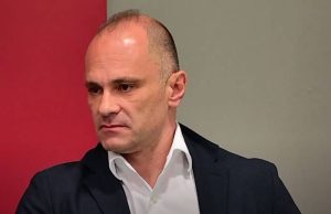Секое новороденче во наредните 25 години ќе должи по 6.000 евра по раѓањето – Филипче за договорот со Велика Британија