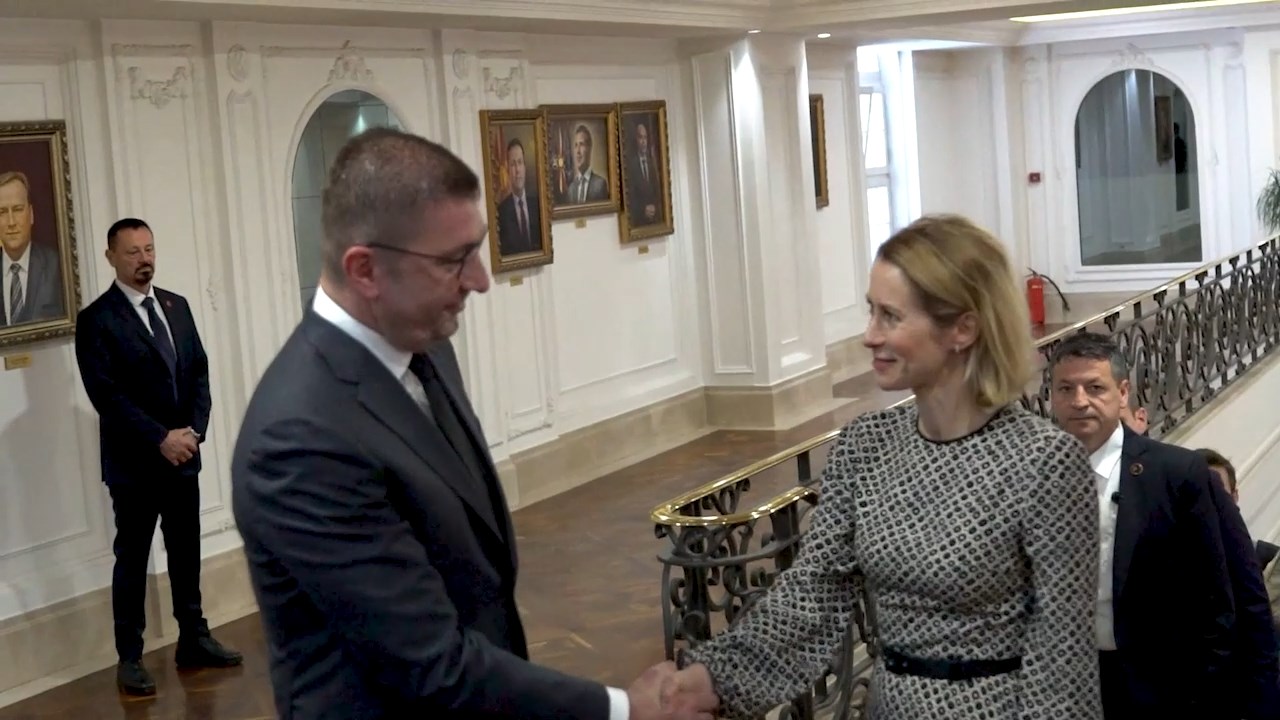 Дипломатски притисок: На Самитот на НАТО ќе седнат на преговарачка маса Скопје и Софија