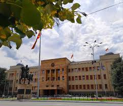Десет гласа „за“, ниту еден „против“ –  договорот со В. Британија мина на комисијата за надворешна политика во собранието