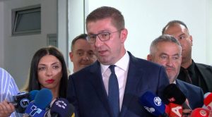 Мицкоски: Обвинителството да постапува по доказите на Арсовска, има вистина дека зад неа стои ДУИ