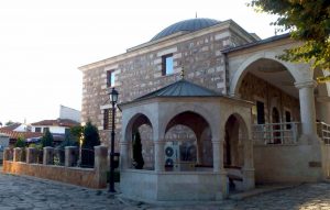Верниците од исламска вероисповед го слават Курбан Бајрам