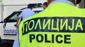 Полицаец од Зелениково заработи кривична – пијан пресече полна лента на патот и се закануваше на друг возач