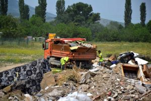 Криминал во Кичево: Директор на Јавното комунално претпријатие наредил отпадот да се складира на дива депонија