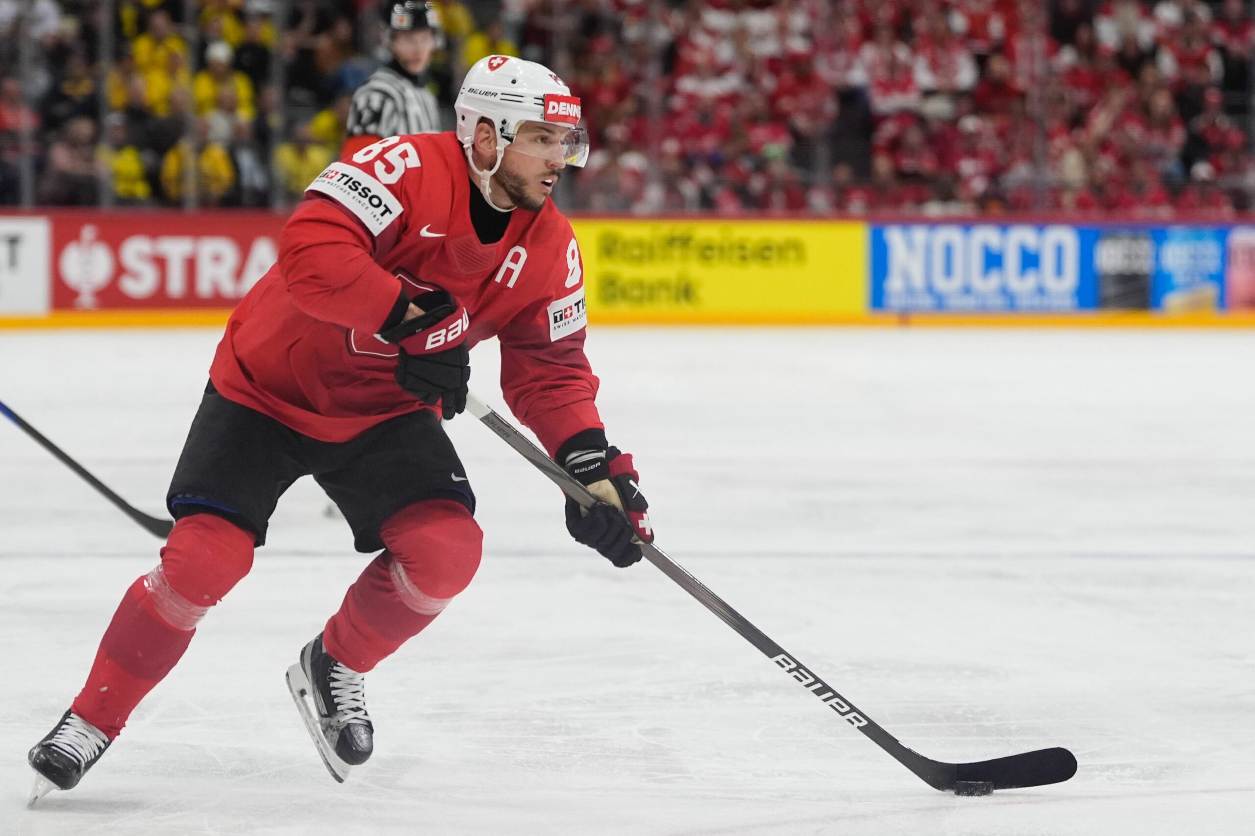 Најдобриот играч на годината е Швајцарија, според IIHF