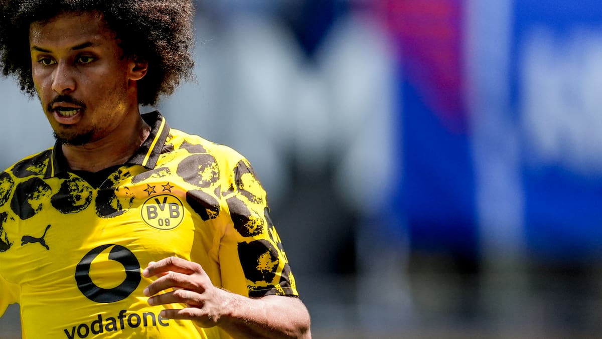 Возбудата на Светскиот куп во клубот: BVB Star Adeyemi не ги познава DD Ванс и Инфантино