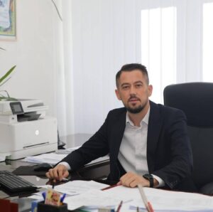 Поднесено обвинение за екс директоркот на „Геријатрија“ кој зема 20.000 евра мито