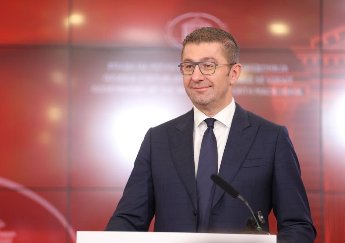 Мицкоски: Покрај опремата која ја набавивме за спречување на пожарите, во тек е оглас за ангажирање на 400 пожарникари