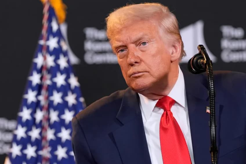 Трамп пред средбата со Зеленски: Кога Русија, Украина и САД би ги предала Москва и Сант Петербург…