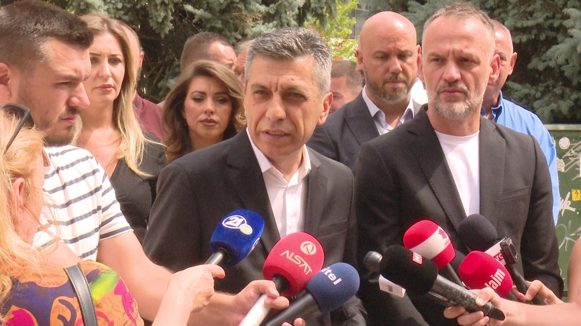 Јавното обвинителство да отвори случај по ревизорскиот извештај за Бујар Османи, повикуваат од ВЛЕН