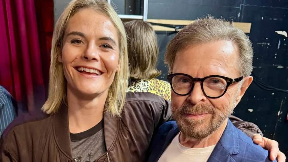 Хазел Бригер ја слави премиерата во Шведска со Аба-Бјорн