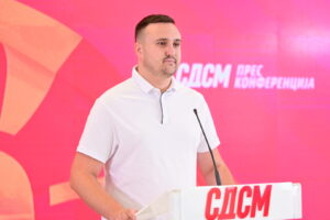 (ВИДЕО) СДСМ: Власта ги излажа студентите, не го зголеми студентскиот оброк на 160 денари
