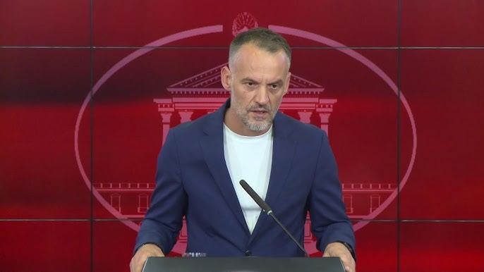 (ВИДЕО) „ЗНАМ, НО ЈАС САКАМ НА АЛБАНСКИ“: Вицепремиерот Фетаи одби да одговори прашање на македонски јазик