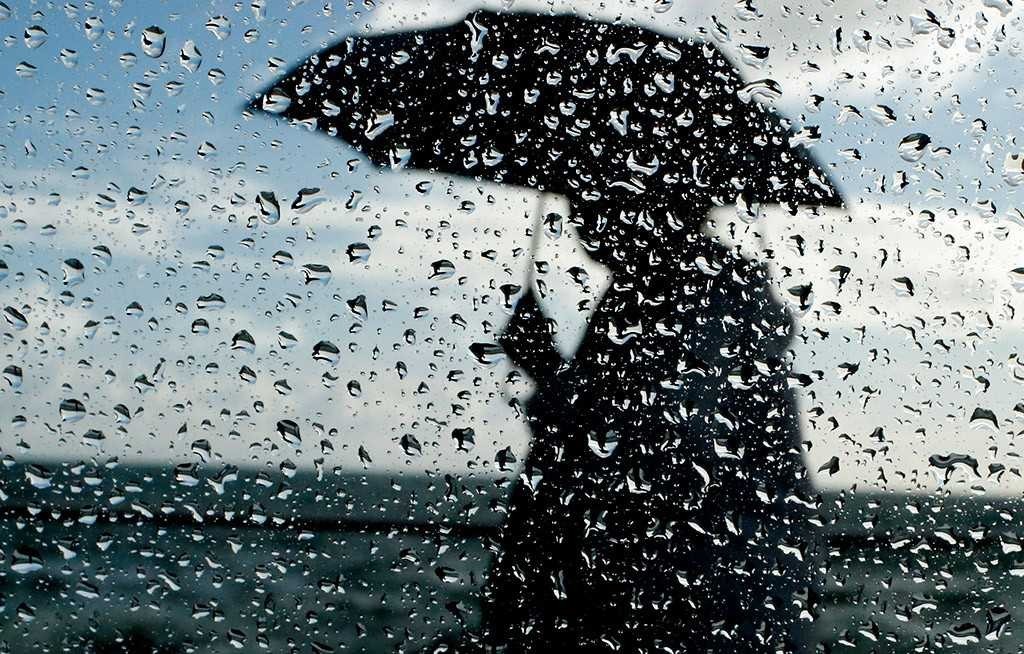 ДОАЃА СИЛНО НЕВРЕМЕ – пороен дожд, грмежи и силен ветер најавува УХМР
