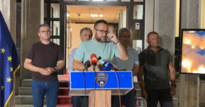Тошковски: Нема радијациско зрачење од пожарот во Трубарево, а над 400 метри од центарот на жриштето не е измерена загаденост